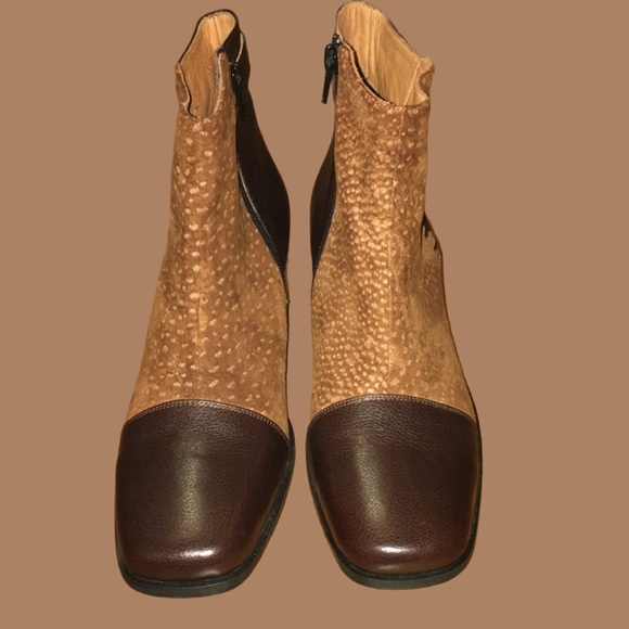 Torcivia Industria Argentina Booties - Picture 2 of 8